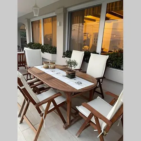 Casa Loukas *