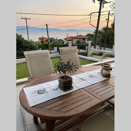 Casa Loukas * Nerotrivia