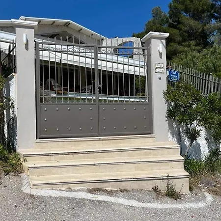 Nyaraló Casa Loukas *